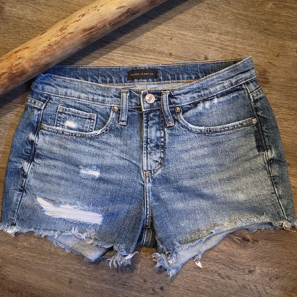 SILVER JEANS - Women's Blue Denim "Not Your Boyfriends Shorts" Size 24 Waist